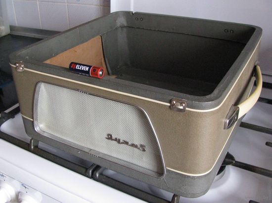 Ретро магнитофон катушечный Яуза 5 ( ТОЛЬКО КОРПУС ) .