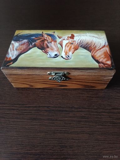 Шкатулка купюрница