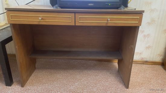 2 шкафа, зеркало, стол, тумба