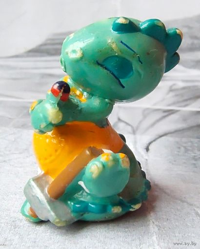 Киндер дино. Игрушка сюрприз, серия дракончик, динозаврик, динозавр, дракон