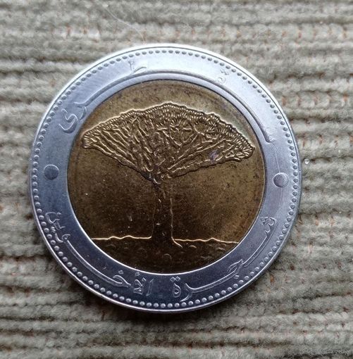 Werty71 Йемен 20 риалов 2004 Драконово дерево Драцена биметалл