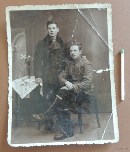 Фото "Друзья", 1940 г.