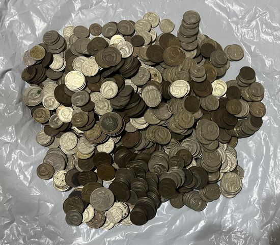 2 кг монет. Советская мелочь и несколько российских монет.