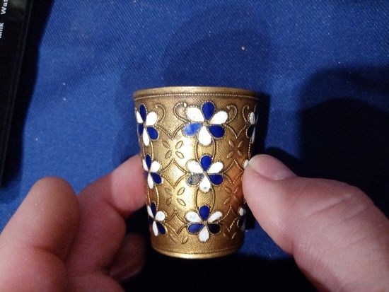 Рюмка высота 5см, диаметр 4см.