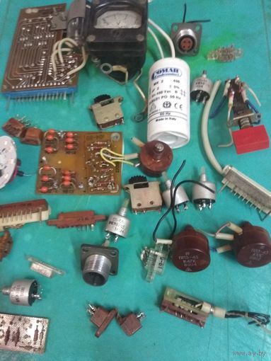 Сборный лот радиодеталей 540(перевыставленный).