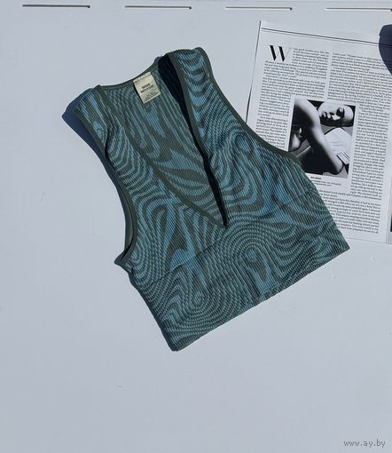 Топ urban outfitters