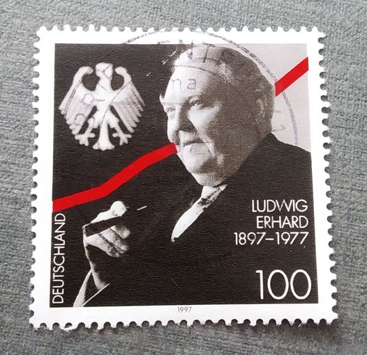 Марка Германия 1997 год 100 лет со дня рождения Людвига Эрхарда