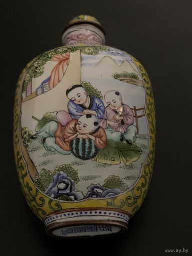 Китайская табакерка. Фарфор. Слоновая кость. XIX век.