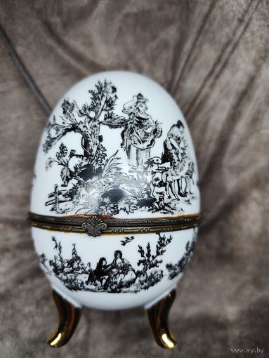 Яйцо - шкатулка, фарфор.