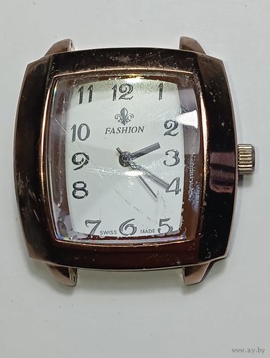 Кварцевые часы FASHION .  С рубля