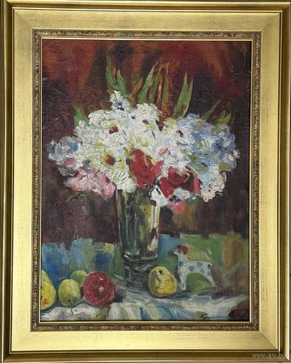 Кулеш Н.П "Наюрморт", 1992г. Холст, масло. Размер 35х45,5 см.