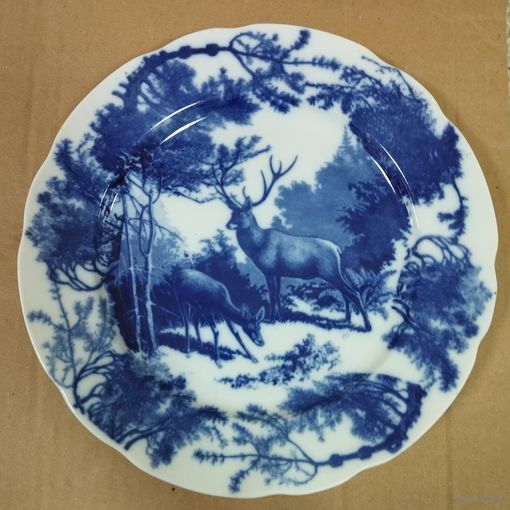 Тарелка настенная Олени, диаметр 32 см. Дулёво