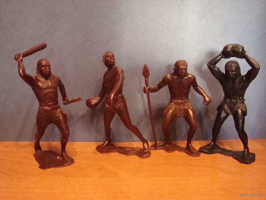 Солдатики цена за 1 фигурку.