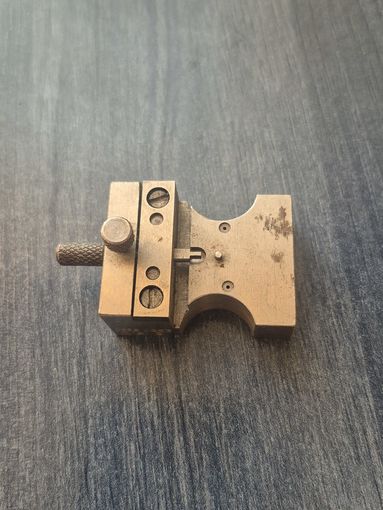 Часовой инструмент. Инструмент часовщика