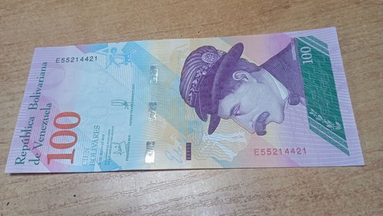 100 боливаров 15,05,2018 года Венесуэлы **55214421   (Разные даты выпуска)