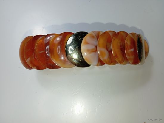 Браслет  Искуственный Янтарь .