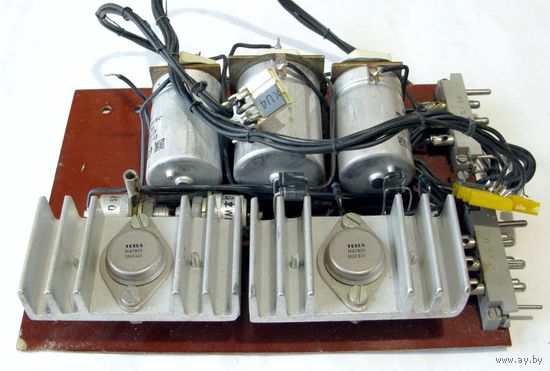 Плата с двумя стабилизаторами на ИМС MA7805 "Tesla"