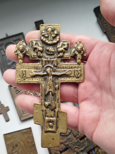 Красивый наперстный крестик