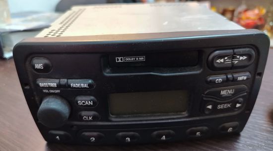 Автомобильная магнитола ОЕМ Ford Focus 2000-2004 с поддержкой АМ/FM иCD с рубля