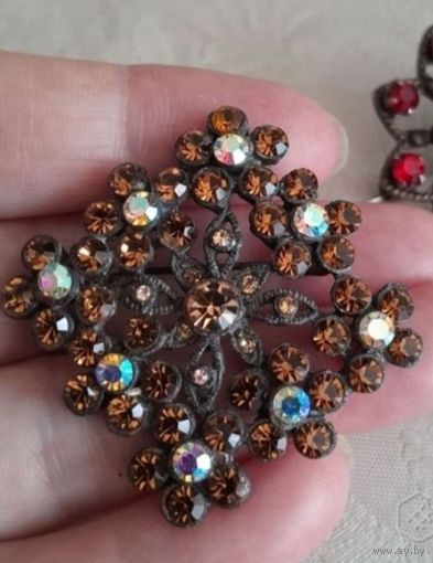 Винтажная брошь.