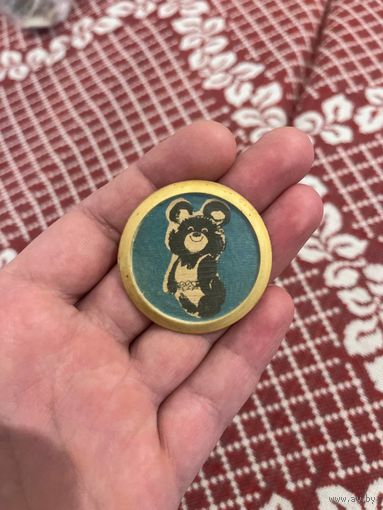 Олимпийский мишка значок