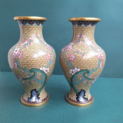 Вазы клуазоне, Китай, пара, 70-е годы. 16,5 см.
