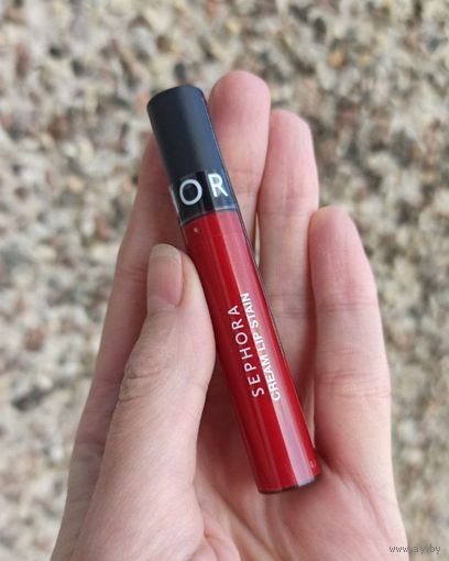 Жидкая стойкая матовая помада в самом популярном классическом красном оттенке Sephora Cream Lip Stain 5 ml 01 Always Red