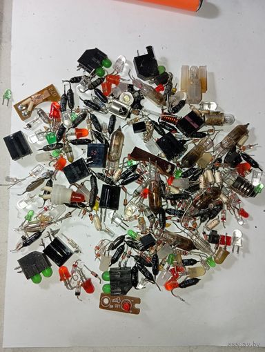 Светодиоды , лампочки , герконы .