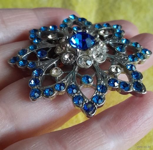 Винтажная брошь