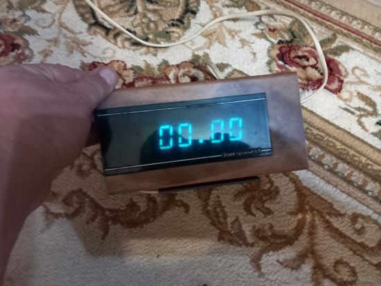 Часы настольный Электроника-6 6.14-01 Назад в СССР