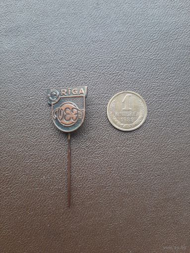 Значок тяжелый Рига