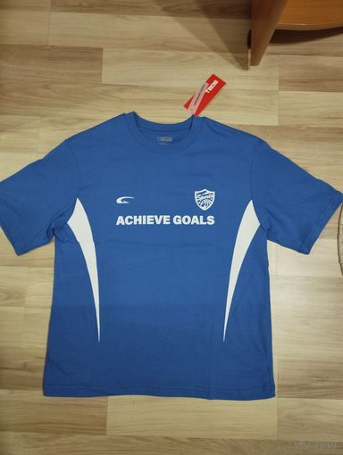 Футболка р-р 48(M)- 50(L)-новая.