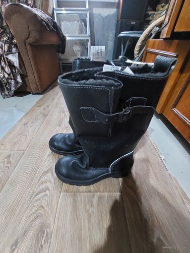 Сапоги Труд м.760 У, кожаные утепленные 40С размер, с регулируемым голенищем из кирзы.