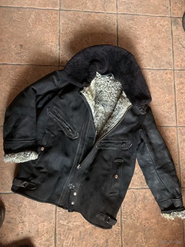 Оригинальная !!! НАГОЛЬНАЯ куртка на нестриженном меху именно романовской породы овец  советских космонавтов и лётчиков истребителей в размере 50-3.