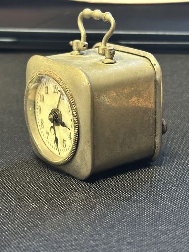 Часы с будильником C.R.F. & G.M, Европа, много лотов с рубля