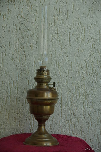 Лампа керосиновая  (  латунь )   51 см ( все целое , рабочая )