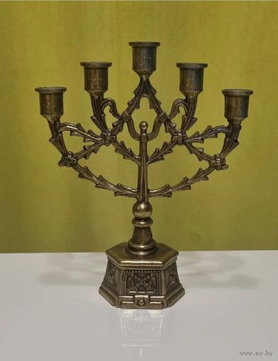 Винтажный  подсвечник на 5 свечей .