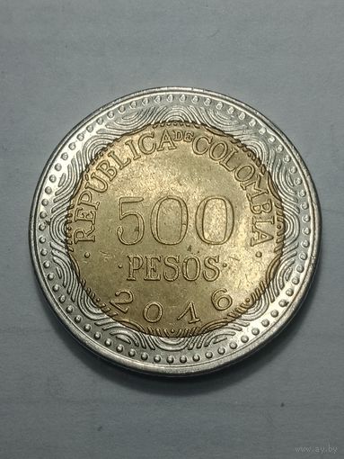 Колумбия 500 песо 2016 года . Брак . Наружная накатка наехала на внутренней диск .