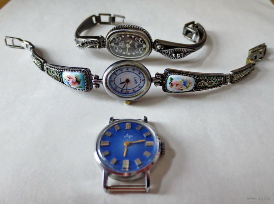 Часы. Винтаж из БССР. Луч. Не рабочие (нужна профилактика). Механика и кварц. Интересные. Целые, 3 шт. за одну цену. МЦ нет.