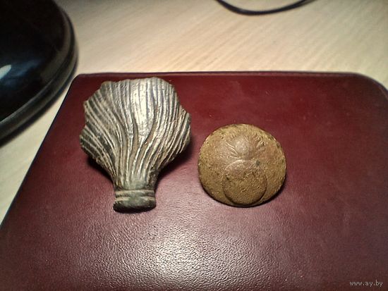 Гренада и пуговица