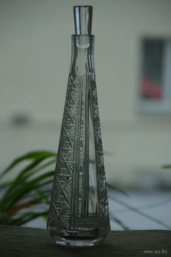 Графин  32 см ( все целое )