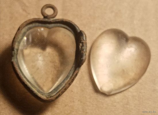 Кулон в виде сердца