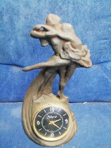 Часы настольные Балет, касли 60х годов.