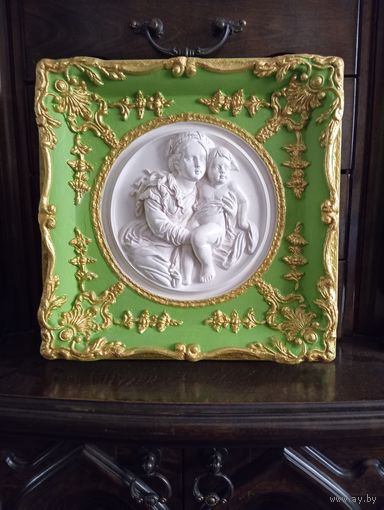 - Барельеф ЖОЗЕФИНА С МЛАДЕНЦЕМ НАПОЛЕОНОМ II 30х30х4 см