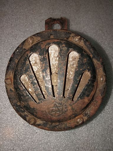 Старый звуковой сигнал мотоцикла времен СССР