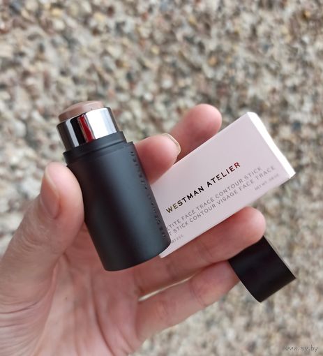 Миниверсия кремового скульптора в стике Westman Atelier Petite Face Trace Contour Stick в оттенке Biscuit