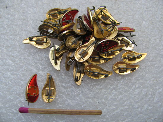 Знак. Донор СССР (капелька). цена за 1 шт.