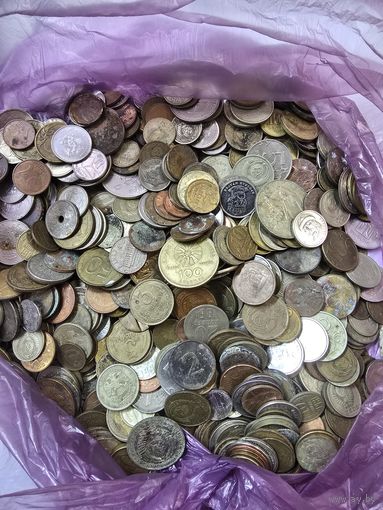Монеты разные.1.9 кг