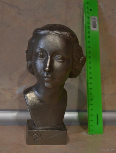 Бюст "Уланова".