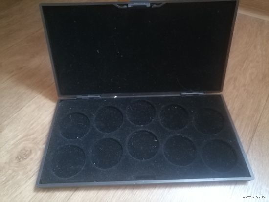 Футляр для хранения монет Серебряные монеты, 10 ячеек (диаметр 4,5 см). Размер 26,7 на 14 см